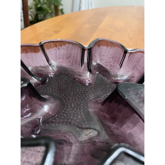 Vintage Amethyst Glass Leaf Shaped Trinket Dish. Grannycore/ Cottagecore - Picture 6 of 7